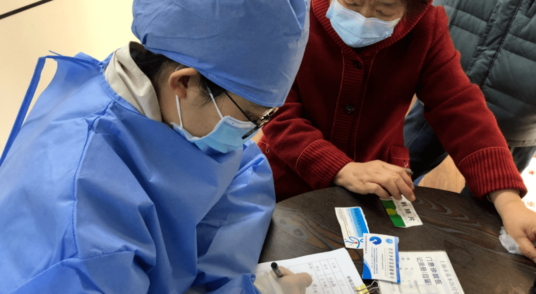 海南24小时套医保卡回收商家(急用钱24小时医保提取)